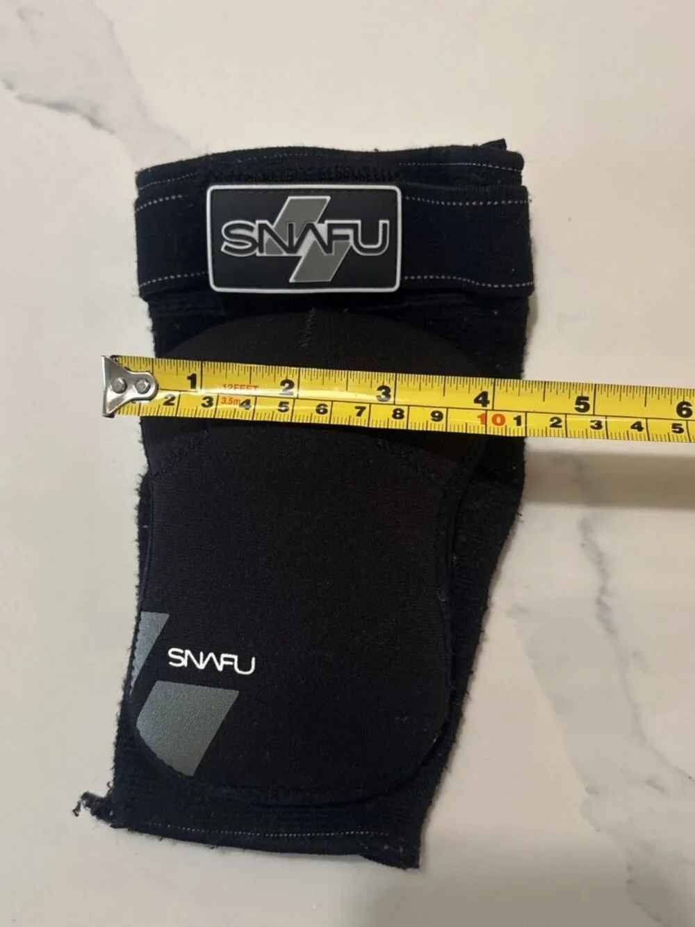 Snafu Knee Or Elbow Pads Skate Rollerblade Skateboarding - Age 8 to 14